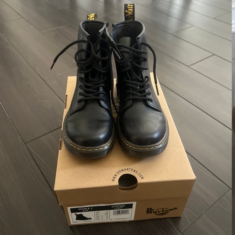 Dr. Martens Zavala J boots